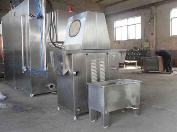 盐水机组“跑油”两个故障现象分析及解决方法